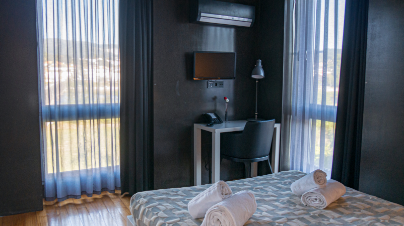 Quarto com vista para o rio