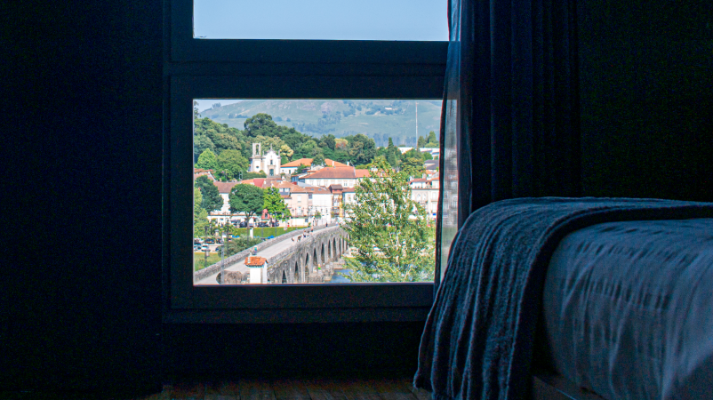 Quarto com vista para o rio